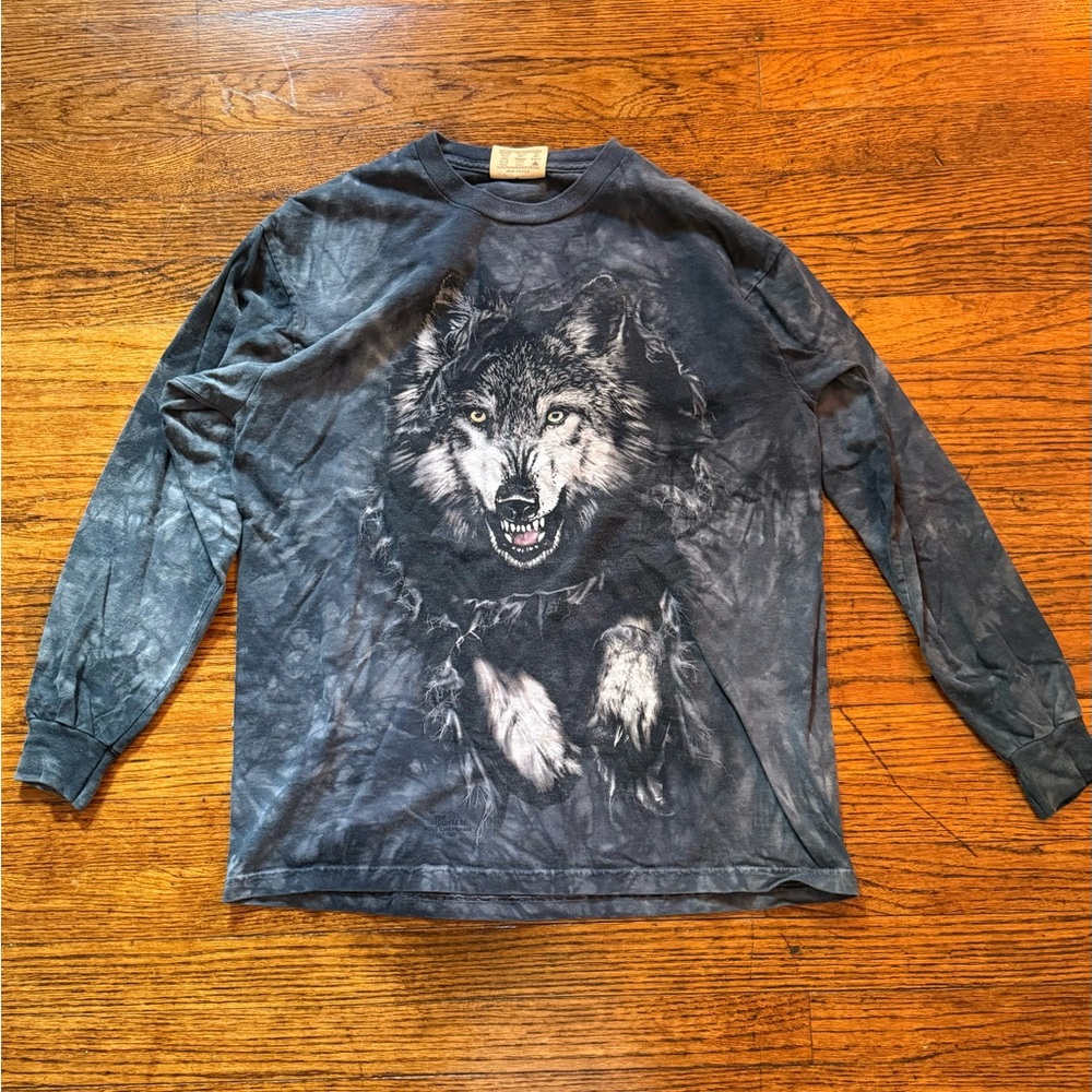 THE MOUNTAIN wolf shirt